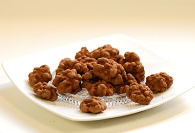 Noix enrob�es de chocolat et cacao 